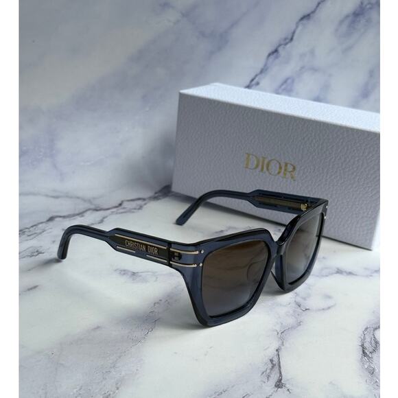 NEW Dior Signature S10F Oversized Sunglasses in Blue - Picture 4 of 7